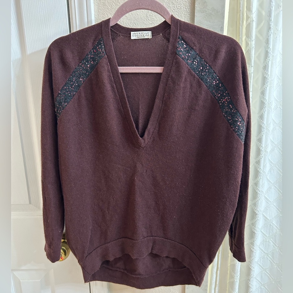 Brunello Cucinelli V-Neck Cashmere burgundy/maroon Sweater with sequins